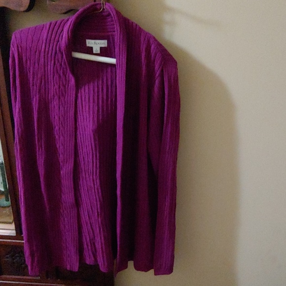 Purple sweater - Picture 1 of 2